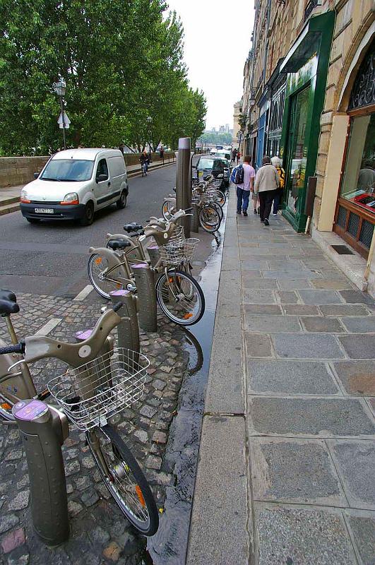 Paris_Banks of_Seine_10.JPG